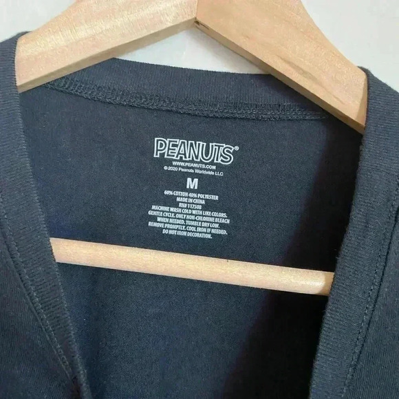 Peanuts Long Sleeve Graphic‎ T-Shirt Juniors Medium - Picture 3 of 5